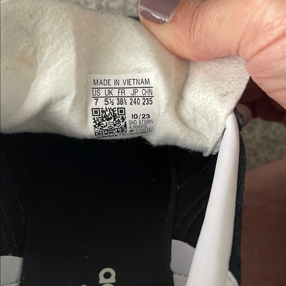 Adidas Gazelle Shoes - Picture 8 of 11